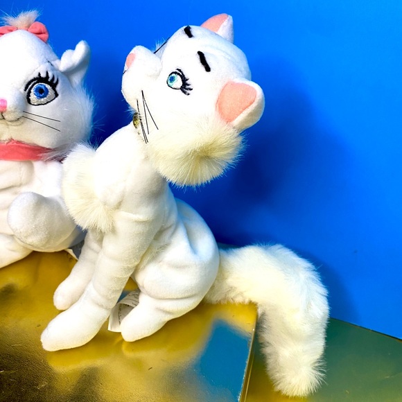 DISNEY STORE NWT VTG 90s ARISTOCATS COLLECTIBLE MARIE & DUCHESS BEAN BAG PLUSH - Picture 7 of 14